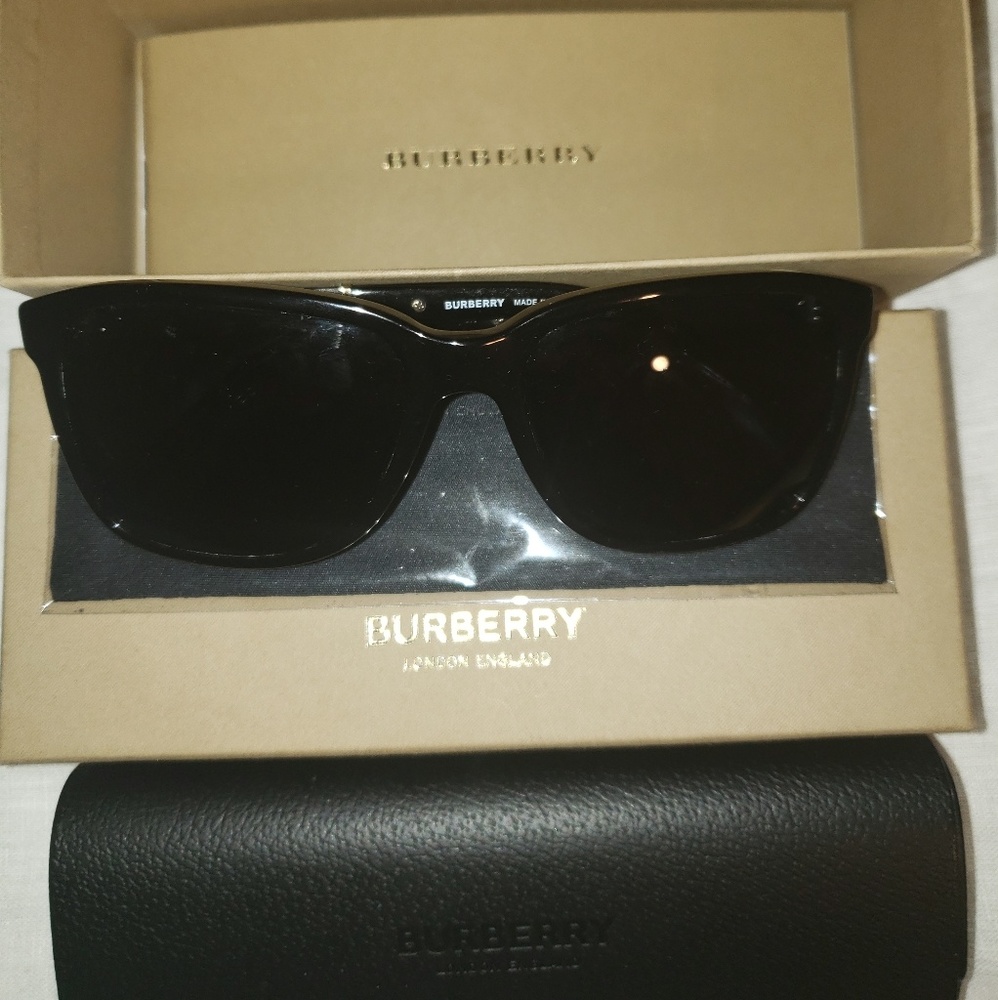 Burberry sunglasses